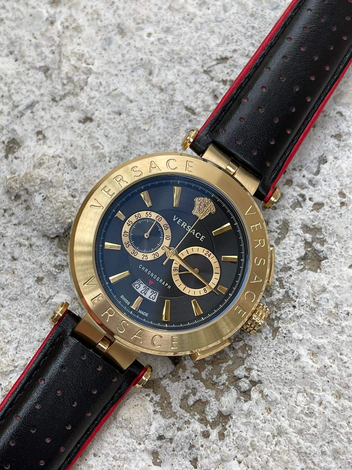 Versace Chronograph Gold Kasa Siyah Renk Erkek saat modeli L-738
