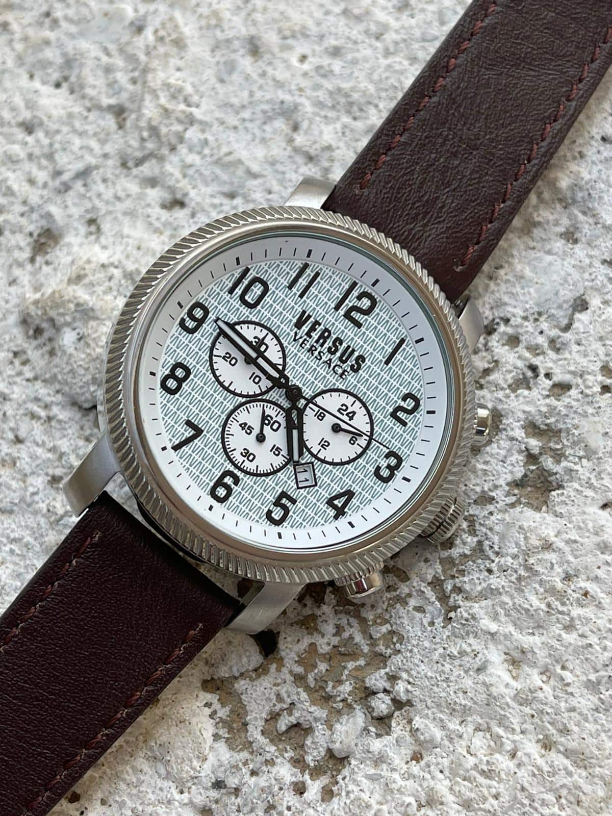 Versace Versus deri kordonlu saat L-713