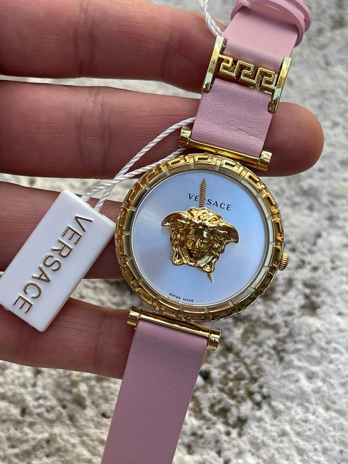 Versace Beyaz Kadran Gold Kasa Pembe Kordon Kadın Saat Modeli L-757