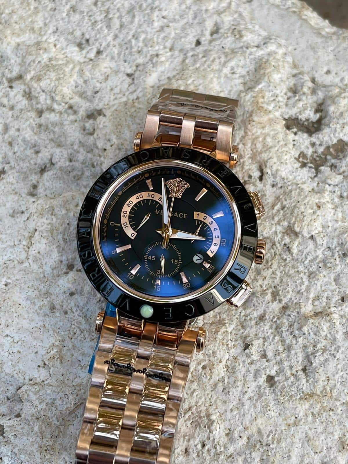 Versace Siyah Kadran Bronz renk Çelik kordonlu erkek saat modeli L-770